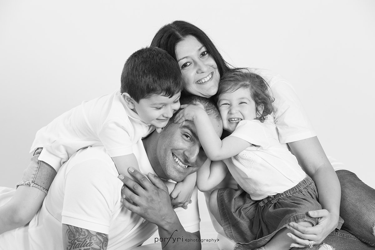 Bianchi-2015_Porfyri-Family-Portraits-4
